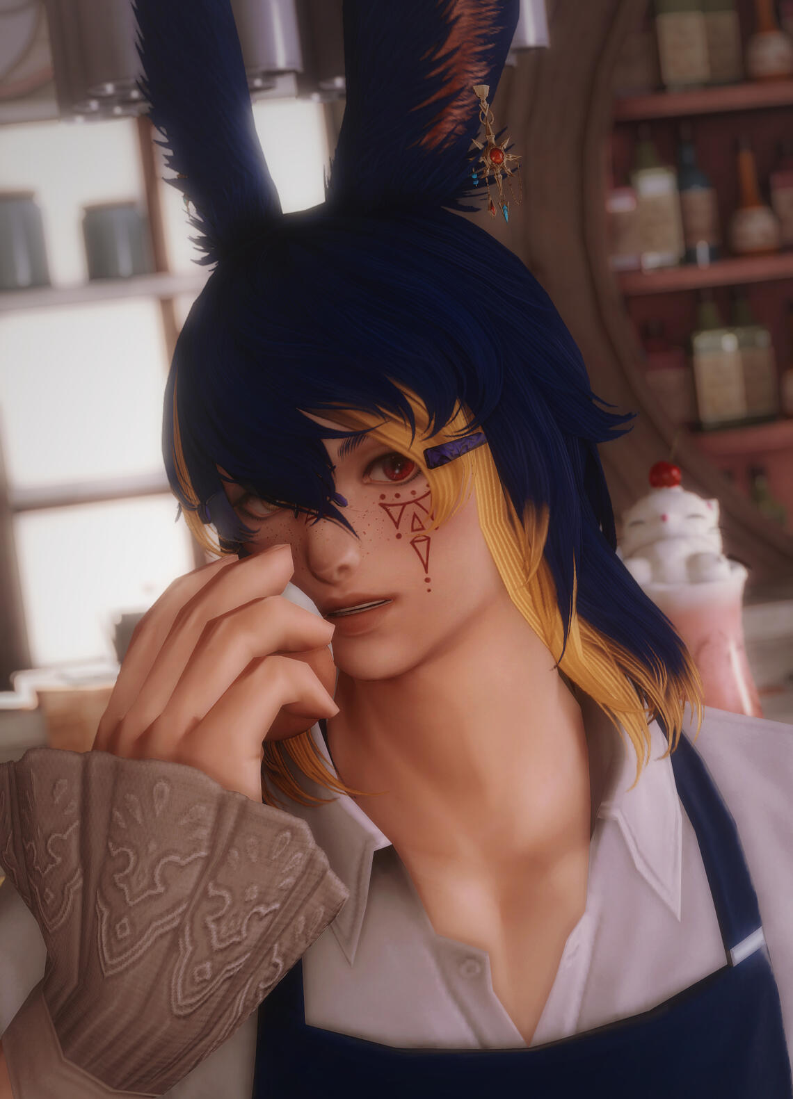 A Viera man with glasses